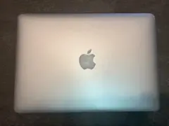 マックブックエアー