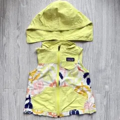 patagonia　サイズ2T フード付ナイロン ベスト　花柄のサムネイル