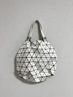 BAO BAO ISSEY MIYAKE バオバオ イッセイミヤケ バッグのサムネイル