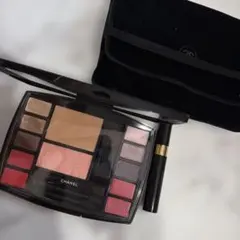 CHANEL TRAVEL MAKEUP PALETTE ALTITUDE - メルカリ