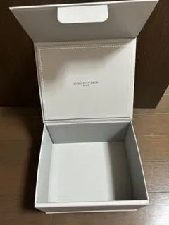 ディオール　空箱　15個 ディオール 空箱 15個 空箱15個 ディオール 空箱 15個 Yahoo