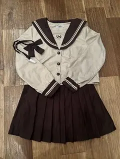 セーラー服上下 ベージュとダークブラウン