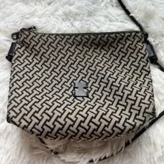 IACUCCI イアクッチ ショルダーバッグ