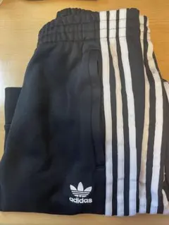 adidas ズボン　レディース