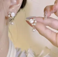 新品未使用　レディース　ピアス　花　パール　フォーマル　入学式　入園式