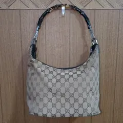 GUCCI GG柄　キャンバス　バンブー ショルダーバッグ　レザーのサムネイル