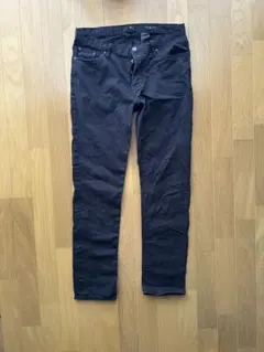 ブラック スリムフィット デニムパンツ