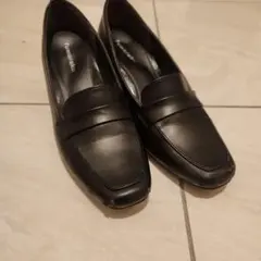黒ローファーパンプス 低ヒール
