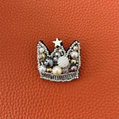 【匿名配送】ビーズ刺繍ブローチ