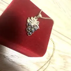 葡萄モチーフネックレス