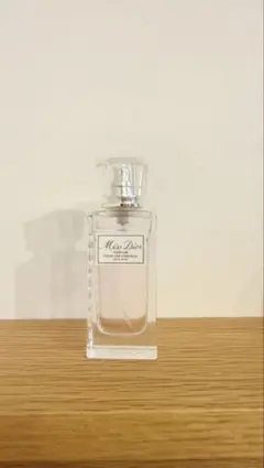 Miss Dior Eau de Parfum クリスタルボトル