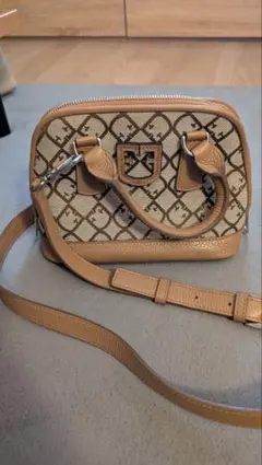 FURLA FANTASTICA S モノグラム ショルダーバッグ