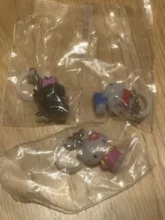 ハローキティ めじるしアクセサリー スタンダード 小悪魔 お花 3個セット