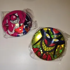 ハズビンホテル トレーディングホログラム缶バッジ チェリーボム　サーペンシャスのサムネイル