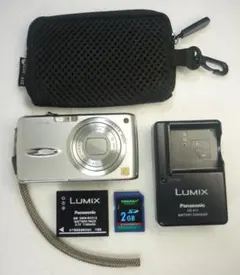 LUMIX★DMC-FX01✨極美品❤️安心の実働品★飽きの来ない無難なシルバーのサムネイル