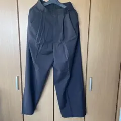 ワイドパンツ 黒 (M)プリーツ付き　ハイウエスト　(未使用品)サイズ38のサムネイル