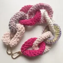 ハンドメイド ピンクグラデのスマホ　ハンドストラップ　フェス　夏　浴衣　推し活