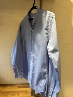 【オフィスカジュアルにピッタリ！】ライトブルー バンドカラーMサイズ 長袖シャツ