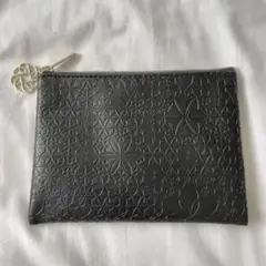 COSME DECORTE コスメデコルテ　エンボス加工 花柄 黒 レザーポーチ