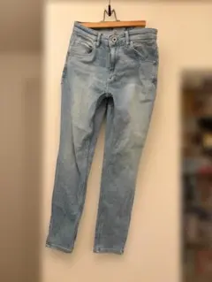 ZARA. スキニー　ライトブルー　スリムフィット　デニムパンツ