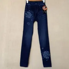 Item thumbnail for item bc8ff66f-8368-45ec-9e2b-78b9b6eb9f4d