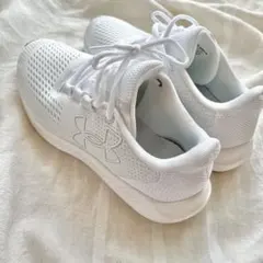 UNDER ARMOUR ホワイトスニーカー 25.5cmのサムネイル