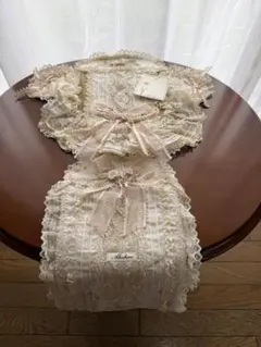 ヒスクローネ テーブルセンター レース フリル 約40cm - メルカリ
