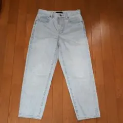 ユニクロ　リラックステーパードジーンズ　デニム