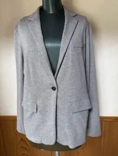 美品UNIQLOジャージニットブレザーLサイズ　グレー