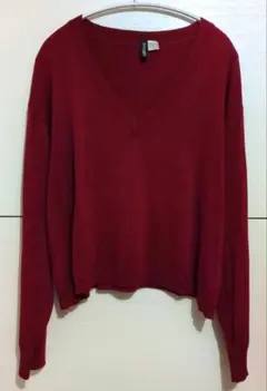 H&M Vネックレッドニットセーター XL