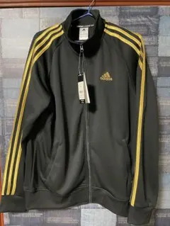 新品　アディダス トラックジャケット 刺繍ロゴ ブラックとゴールドでヘビロテ