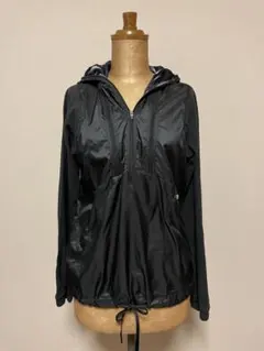 【NIKE】レディースNike fitフード付きウィンドブレーカー L 黒