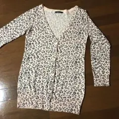 イングINGNI薄ピンクヒョウ柄アンゴラ混カーディガンMサイズ