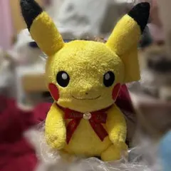 極美品 ピカチュウ Pikachu's Closet フォーマルぬいぐるみ - メルカリ