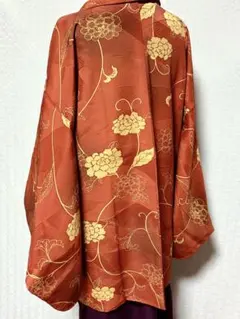 美品　和服　正絹(紋意匠)暈し.植物文様　羽織(羽織紐)早い者勝ち