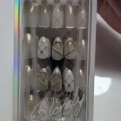 Blondy ゴールドラメ ハートネイルチップセット ビジュー アート
