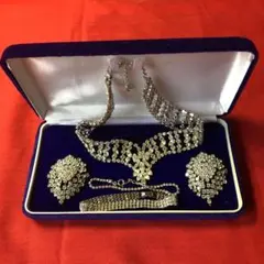 アンティーク 輝くアクセサリー ５点セット