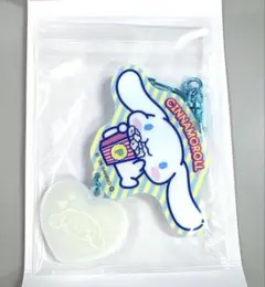 サンリオアクリルチャーム シナモロール
