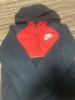 Nike 赤と黒 ジップアップパーカー