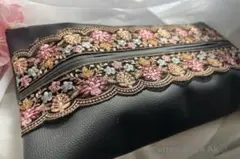 ボックスティッシュケース　インド刺繍リボン　 ハンドメイド　ブラック　合皮