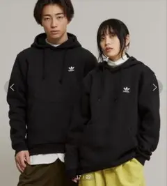 adidas フードパーカー