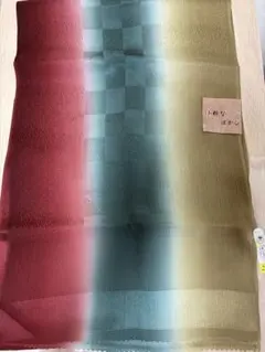 帯揚げ 赤・緑・黄のグラデーション