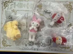 サンリオ　ミニチュアチャーム　いちごめじるしアクセサリー　ガチャ