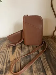 remclset レムクローゼット　ショルダーバック　ポーチ付き　　ブラウン