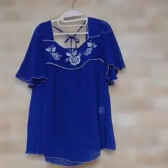 ブルー 花柄刺繍 チュニック 半袖 Lのサムネイル