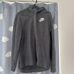 Nike グレー パーカーとパンツセット