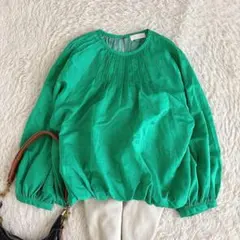 綺麗カラー✨24AW✨ボールジィ　コットンシルクサテン ピンタックパフブラウスのサムネイル