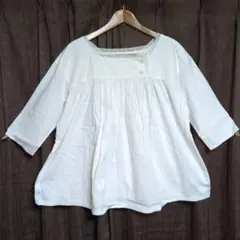 ジャーナルスタンダード　レース付きオフホワイト七分袖ブラウス・チュニックです