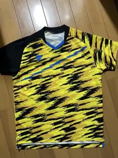 ヴィクタス　VICTAS　メンズMENS卓球ユニフォーム　ウェア　Sサイズ