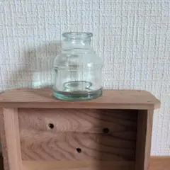 古いインク瓶【薄い緑色】レトロのサムネイル